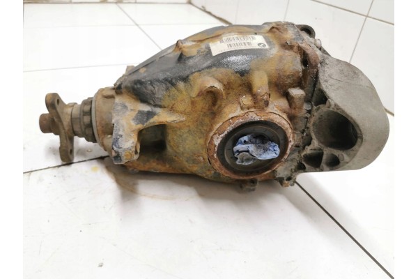 2012 BMW 3 F30 F35 F31 Rear differential 7605589 Car type passenger cars