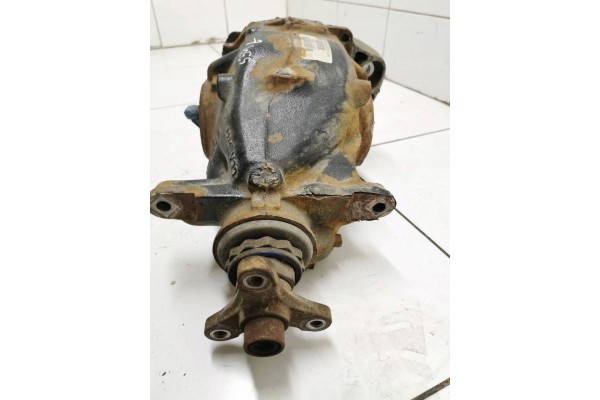 2012 BMW 3 F30 F35 F31 Rear differential 7605589 Installation side rear
