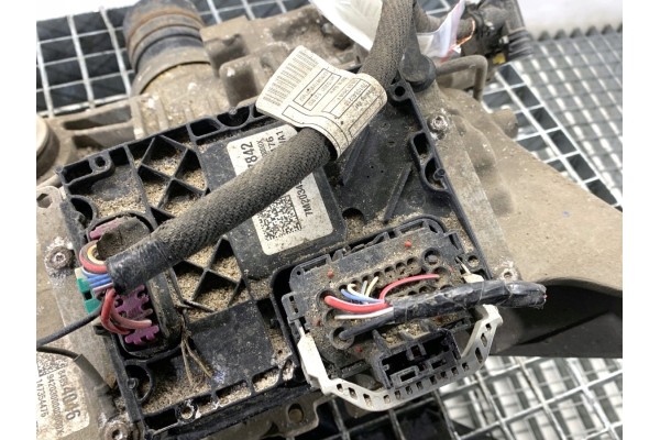 REAR DIFFERENT BRIDGE OPEL INSIGNIA B 84894046 2 0 174HP Kombi Engine type diesel