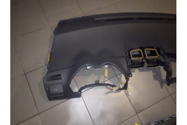TOYOTA AURIS I 06 09 cockpit board cushions belts set version eu USED Part manufacturer Toyota OE