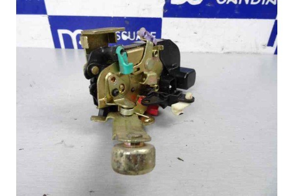 4 PIN CERRADURA PUERTA DELANTERA DERECHA JEEP CHEROKEE (KJ) 2.5 CRD Básico 2002 4 PIN 169524 JEEP - 4