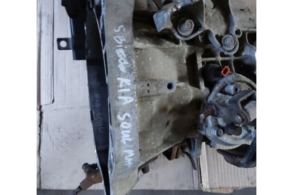 KIA SOUL 1 6 PETROL GEARBOX Car type passenger cars