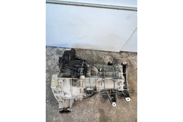 Audi A5 8T 8F 2010 Manual 6 speed gearbox LLS A4 B8 COMPLETE Car type passenger cars