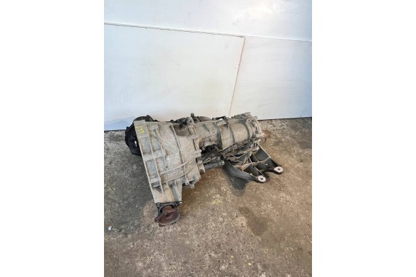 Audi A5 8T 8F 2010 Manual 6 speed gearbox LLS A4 B8 COMPLETE Transmission type manual