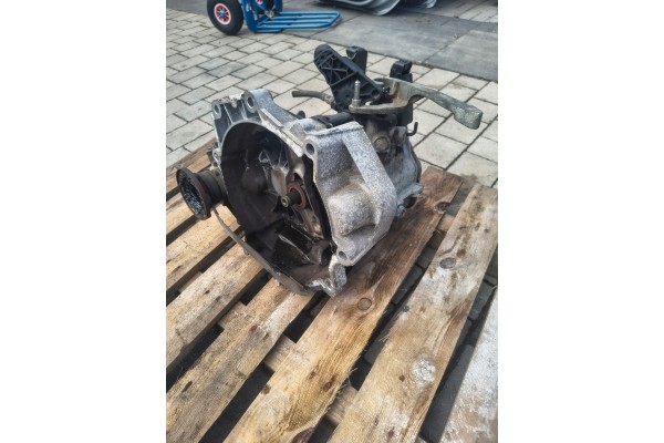 Transmission 5 gears VW POLO 6R 6C 02R301103 1 2 TSI 2012 petrol
