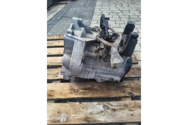 Transmission 5 gears VW POLO 6R 6C 02R301103 1 2 TSI 2012 petrol Catalog number of the part 02T301103
