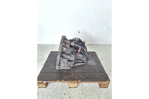 OPEL VIVARO RENAULT HIT GEARBOX 2 0 DCI PF6024