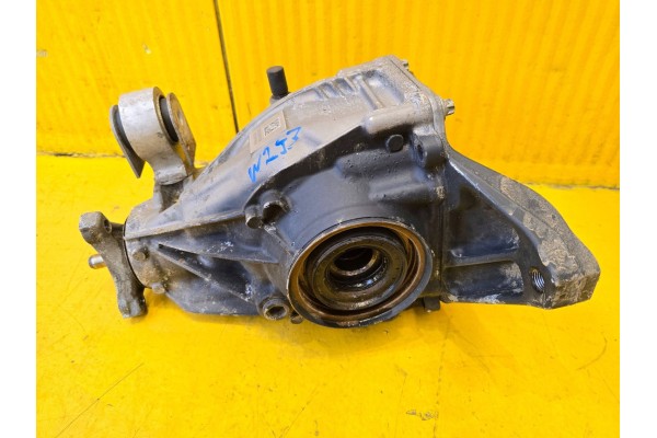 Mercedes Benz GLC W253 DIFFERENT BRIDGE REAR A2053510005 3 066