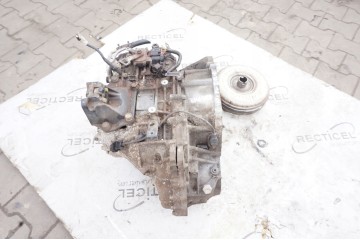 GEARBOX EAD PH2 EADPH2 HYUNDAI I30 II 1 6 CRDI AUTOMATIC Part manufacturer Hyundai OE