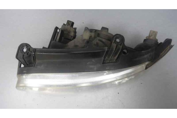  FARO IZQUIERDO HYUNDAI MATRIX (FC) 1.6 GLS 2004 174551 HYUNDAI - 3