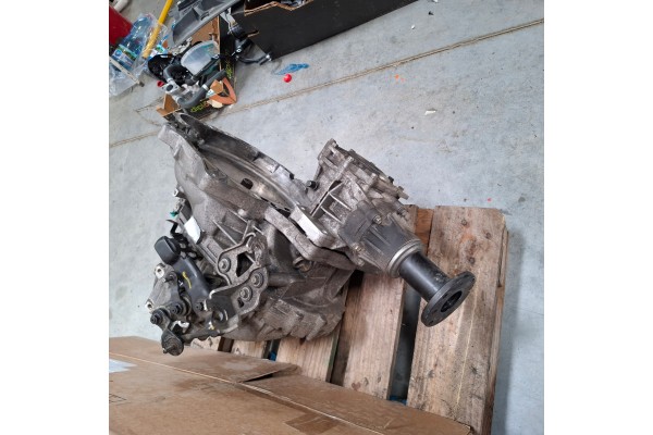 HYUNDAI SPORTAGE IV 4 15 HYUNDAI TUCSON 15 2 0 CRDI 4X4 GEARBOX Transmission type automatic