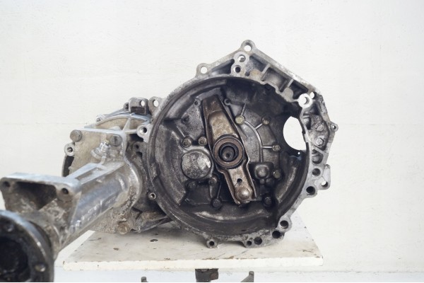 VW VOLKSWAGEN T4 MANUAL TRANSMISSION 1 9 TDI CRN Car type passenger cars