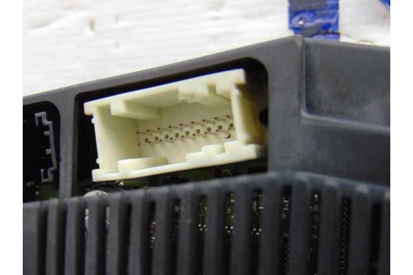 8382446 MANDO CLIMATIZADOR BMW SERIE 3 BERLINA (E46) 320d 1998 8382446 175904 BMW - 3