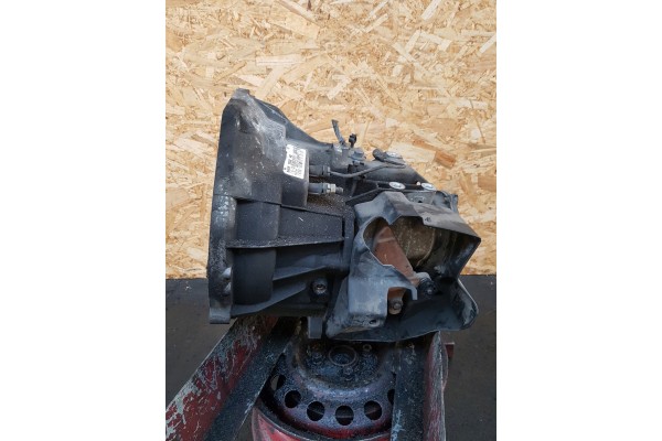 Caja de Cambios Manual Ford Fiesta MK7 8A6R7002HB