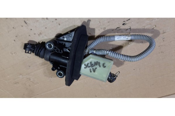 OE RENAULT 306106232R CLUTCH PUMP RENAULT SCENIC IV 1 2TCE 1 5DCI Catalog number of the part 306106232R