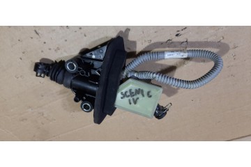 OE RENAULT 306106232R CLUTCH PUMP RENAULT SCENIC IV 1 2TCE 1 5DCI Catalog number of the part 306106232R