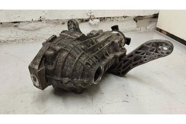 2017 Mercedes Benz A W176 Rear differential A1763502500 Installation side rear