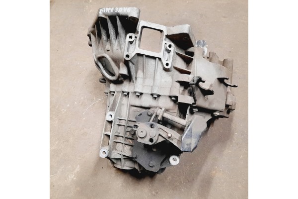 JAGUAR X TYPE 3 0 V6 4x4 GEARBOX 1X4R7002AC