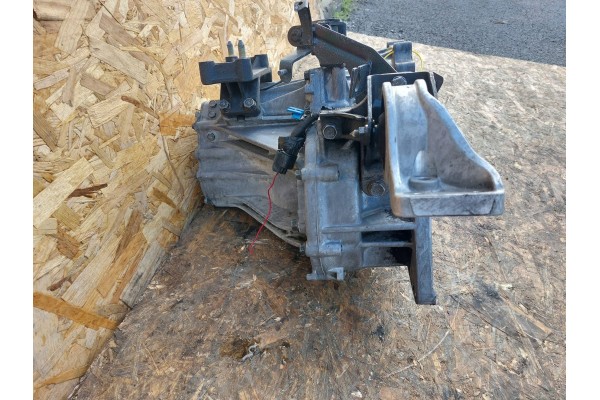 TRANSMISSION HYUNDAI SANTA FE I 01 06 2 0 CDTI 4x4 B15TE Catalog number of the part B15TE