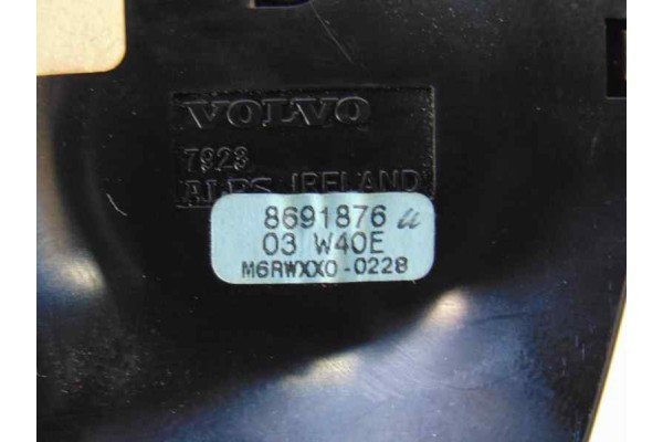8691879 MANDO CALEFACCION / AIRE ACONDICIONADO VOLVO V70 FAMILIAR D 5 Tracción total 2003 8691879 176556 VOLVO - 1