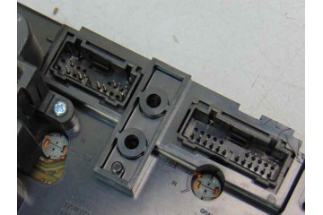 8691879 MANDO CALEFACCION / AIRE ACONDICIONADO VOLVO V70 FAMILIAR D 5 Tracción total 2003 8691879 176556 VOLVO - 4