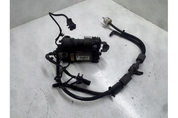 AIR SUSPENSION COMPRESSOR JEEP GRAND CHEROKEE WK2 68204730AF Catalog number of the part KOMPRESOR WK2 2010 JEEP GRAND CHEROKEE
