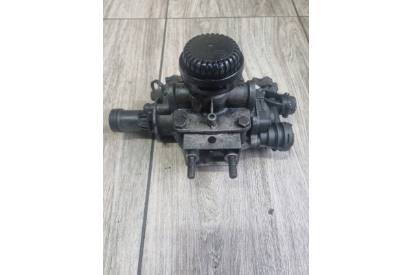 BRAKE FORCE CORRECTOR VALVE VOLVO FL 6 00 06 ORIGINAL Part manufacturer Wabco