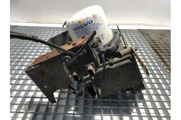 DEHUMIDIFIER VOLVO FH II 22358797 Catalog number of substitutes 22358797