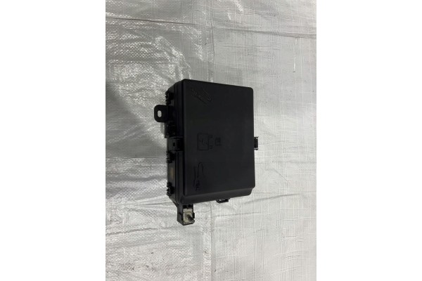 MASERATI LEVANTE FUSE BOX HOUSING 670033325