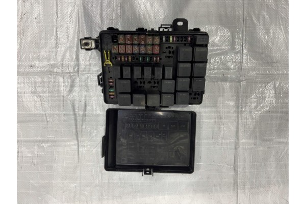 Caja de Fusibles Maserati Levante 670033325
