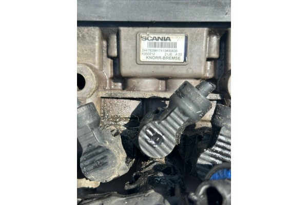 VALVE MODULATOR EBS DOUBLE SCANIA R S REAR 2447828 Catalog number of the part 2447828