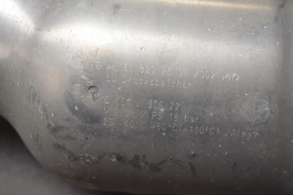 IDEAL AIR TANK NIVO MERCEDES X167 1 Part manufacturer Mercedes Benz OE