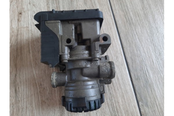 VALVE MODULATOR EBS FRONT RENAULT RANGE MIDLUM D WIDE Catalog number of the part 22225564