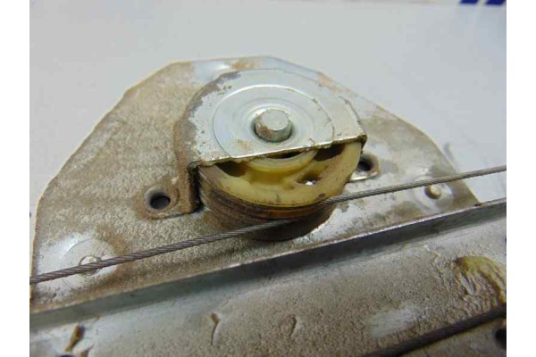 6 PIN ELEVALUNAS TRASERO DERECHO CITROEN C4 BERLINA Collection 2006 6 PIN 177139 CITROEN - 6