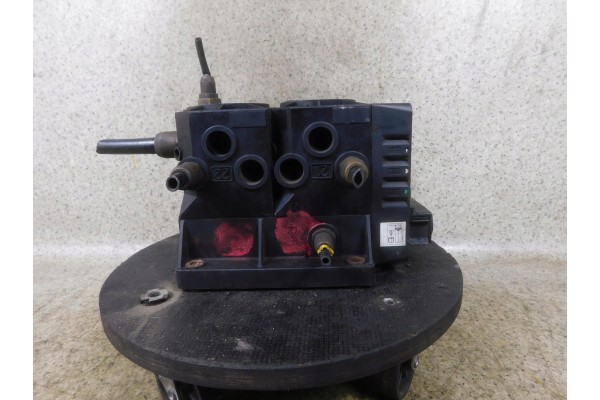 033807 B413 812012001 VALVE EBS HALDEX SEMITRAILER RENAULT MAGNUM DXI
