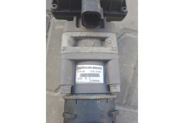 RENAULT PREMIUM MIDLUM DXI VOLVO FL FE BRAKE PEDAL MAIN VALVE Catalog number of the part 21390592 K040156 Knorr Bremse