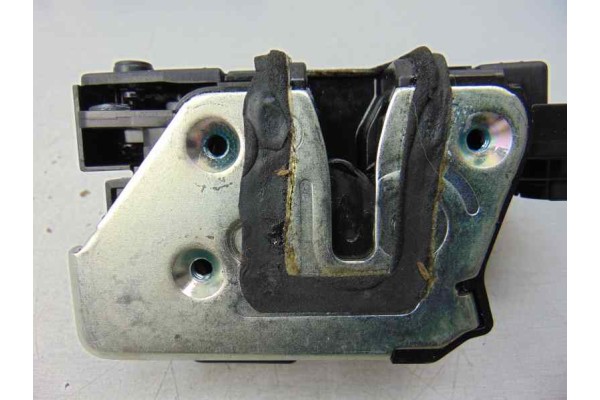 71320-35001 CERRADURA PUERTA TRASERA DERECHA SSANGYONG TIVOLI Limited 4x2 2017 71320-35001 177933 SSANGYONG - 5