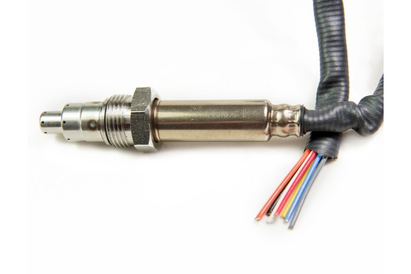 NOX SENSOR PROBE NS11A DAF XF105 XF106 XG NGK OE VW Mercedes Volvo Number of cables 8