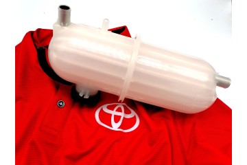 1647026110 NEW ORIGINAL LEXUS EXPANSION TANK IS220D 2 2D 05 Packaging status original