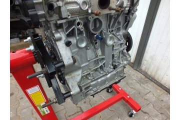 SEAT LEON IV CUPRA 1 4 TSI E HYBRID ENGINE DGE 5 THOUSAND KM Engine type petrol