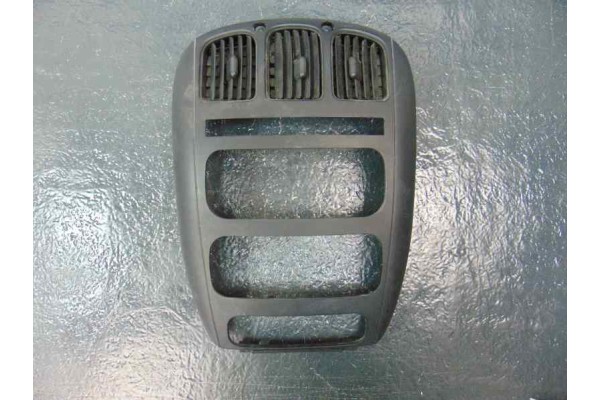 P05005027AE REJILLA AIREADORA CHRYSLER VOYAGER (RG) 2.5 CRD Grand Voyager Limited 2001 P05005027AE 179409 CHRYSLER - 2