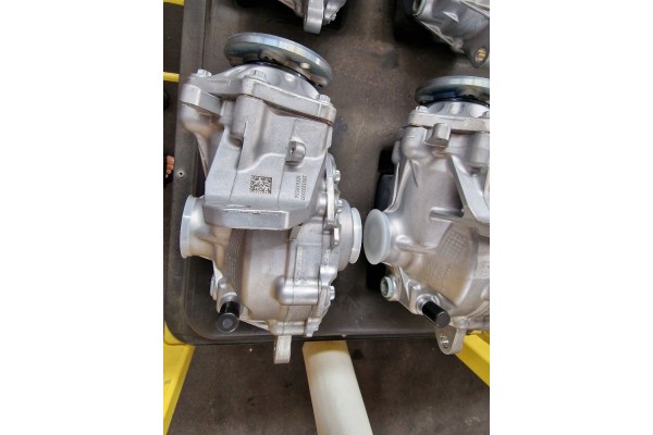 Differential bridge Mercedes C class W205 A2053303707 New original Part manufacturer Mercedes Benz OE