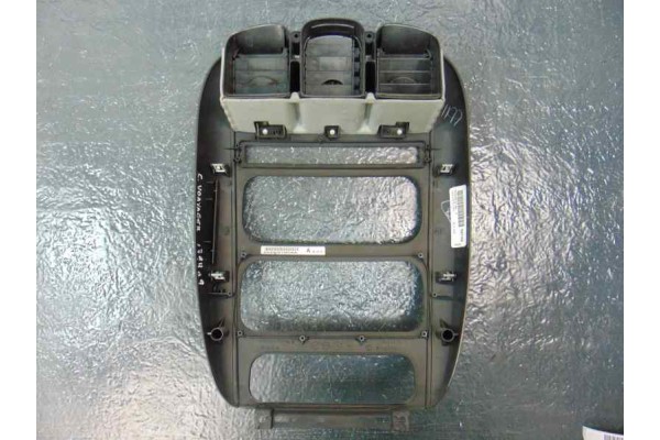 P05005027AE REJILLA AIREADORA CHRYSLER VOYAGER (RG) 2.5 CRD Grand Voyager Limited 2001 P05005027AE 179409 CHRYSLER - 3