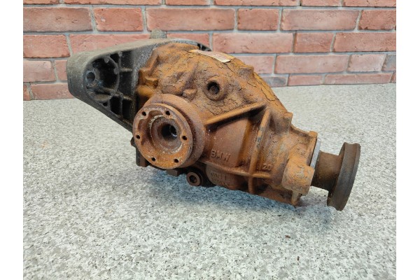 DIFFERENTIAL BMW 5 E39 525i 2 2 PETROL 7500896 GEAR RATIO 3 38 Part manufacturer BMW OE