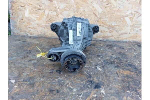 BRIDGE REAR JEEP GRAND CHEROKEE WK2 10 16 3 0 CRD 3 45 P68184735AA Part manufacturer Jeep OE
