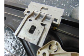 6 PIN ELEVALUNAS TRASERO DERECHO MERCEDES-BENZ CLASE C (BM 203) BERLINA 220 CDI (203.006) 2002 6 PIN 180014 MERCEDES-BENZ - 1