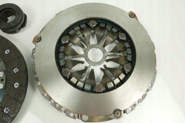 Sachs 3000 950 757 Kit de embrague