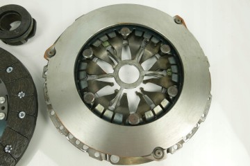 Sachs 3000 950 757 Kit de embrague