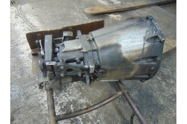 MERCEDES VITO IN 639 GEARBOX 2 2 CDI 95KM A6392602300 R2042610501
