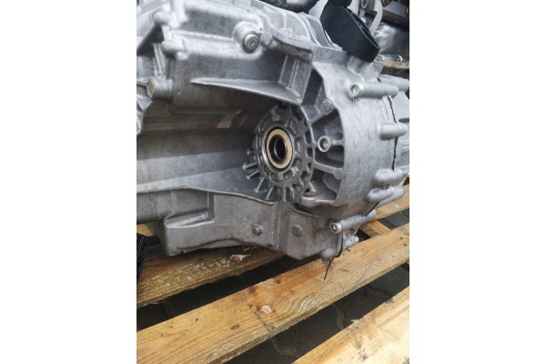 AUDI RS3 2 5 TFSI GEARBOX VPH 25TYSKM Car type 4x4 SUV passenger cars